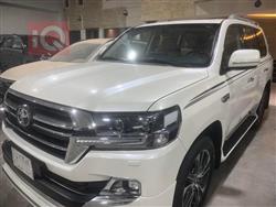 تۆیۆتا لاند کروزەر